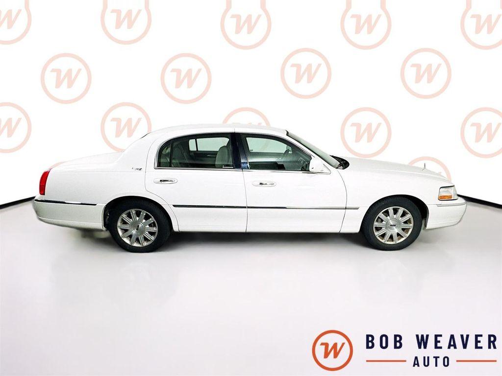 used 2011 Lincoln Town Car car, priced at $12,888