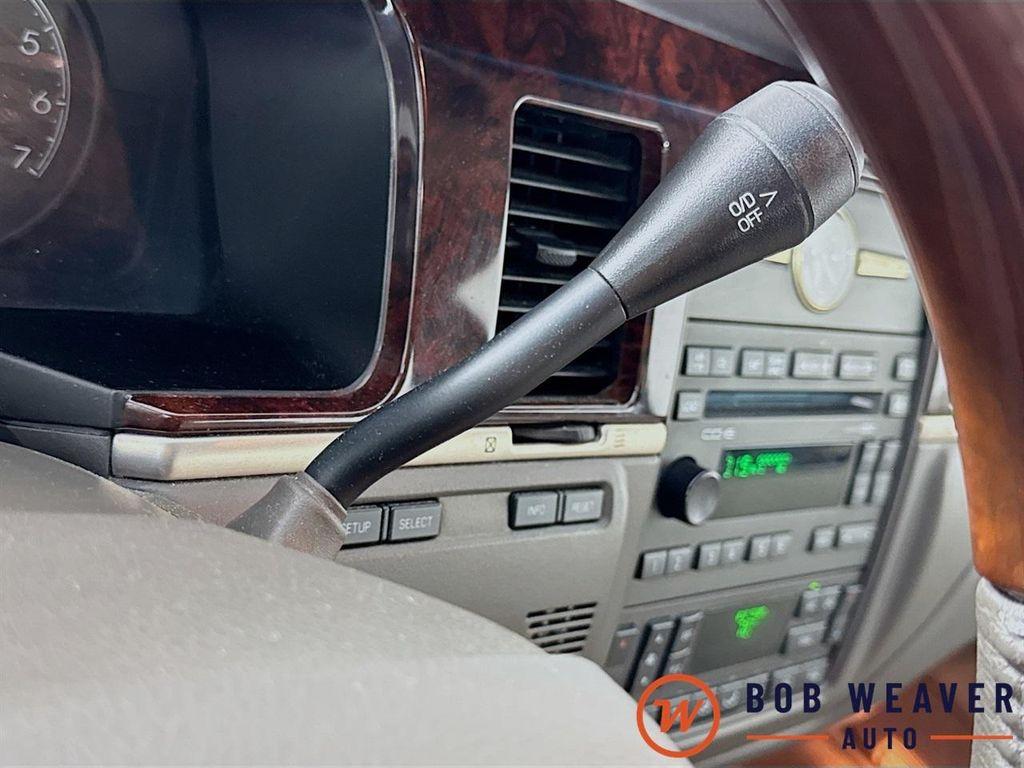 used 2011 Lincoln Town Car car, priced at $12,888