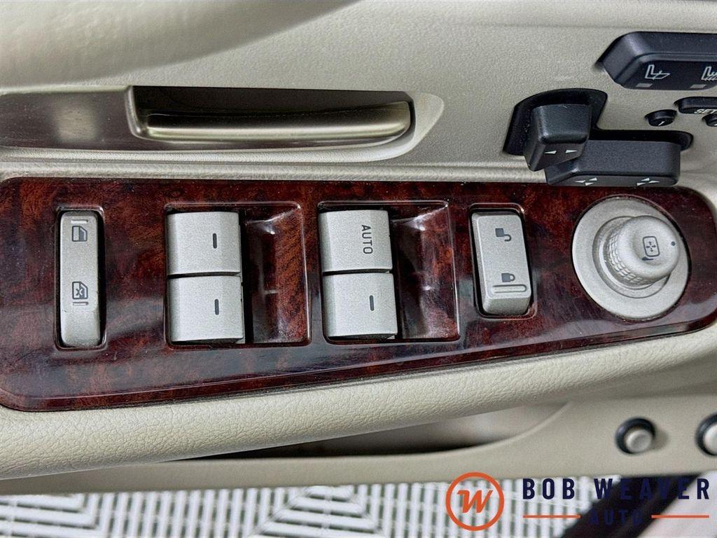 used 2011 Lincoln Town Car car, priced at $12,888