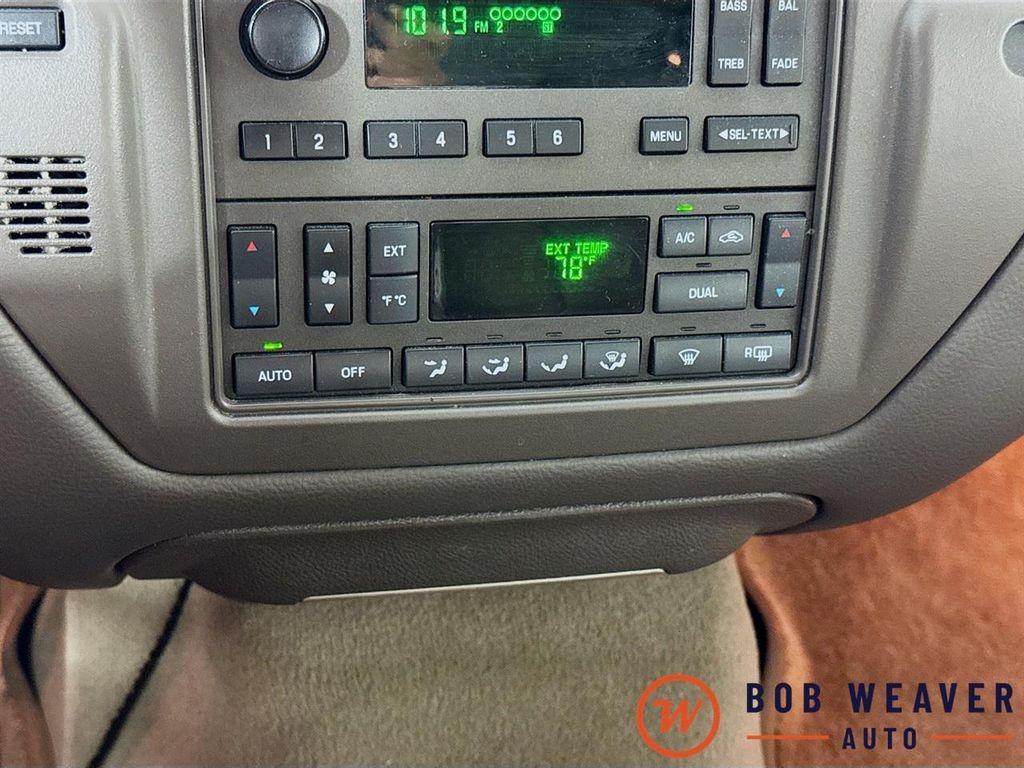 used 2011 Lincoln Town Car car, priced at $12,888