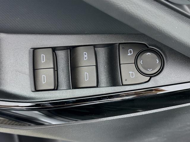 new 2026 Chevrolet Equinox car, priced at $32,635