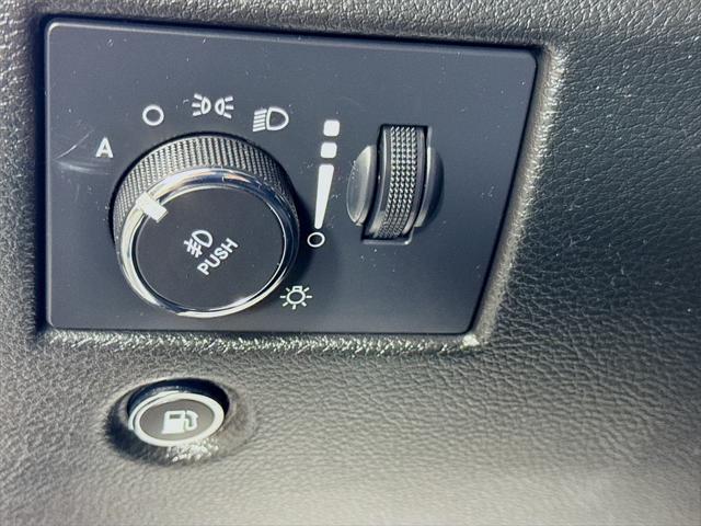 used 2022 Jeep Grand Cherokee car, priced at $28,229