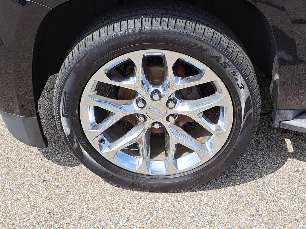 used 2015 Chevrolet Suburban car, priced at $12,972
