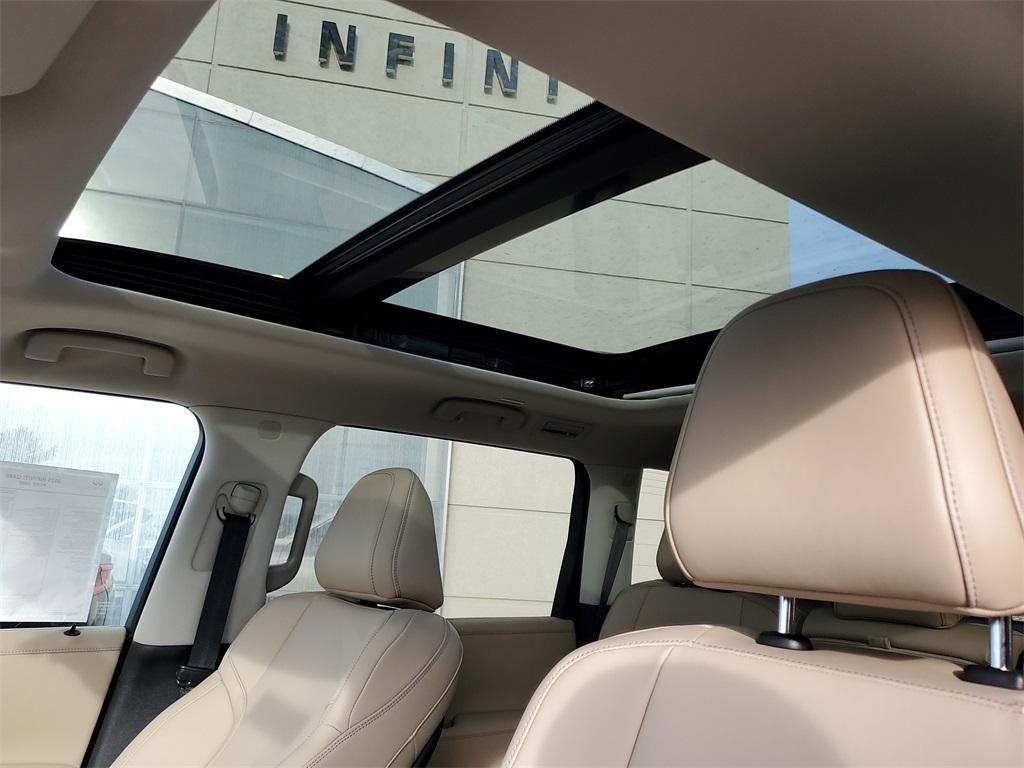 new 2025 INFINITI QX80 car, priced at $85,784