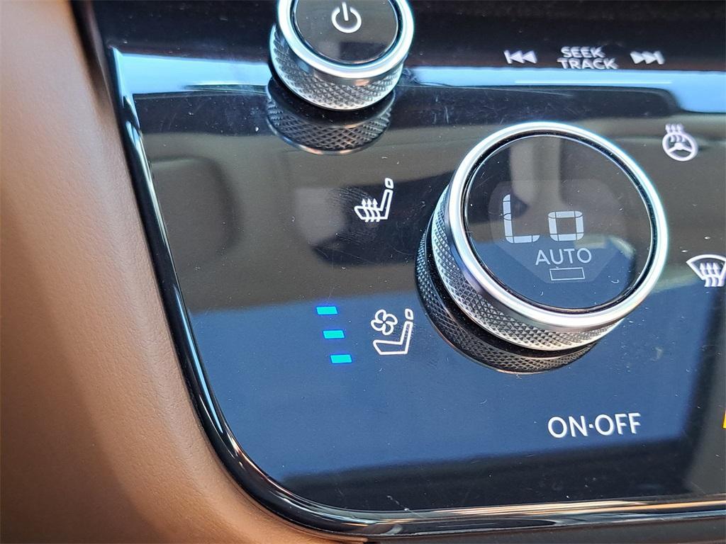 used 2024 INFINITI QX60 car, priced at $46,900