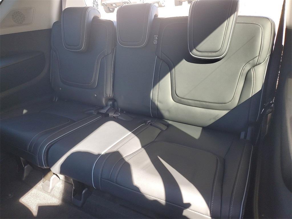 new 2025 INFINITI QX80 car, priced at $97,176