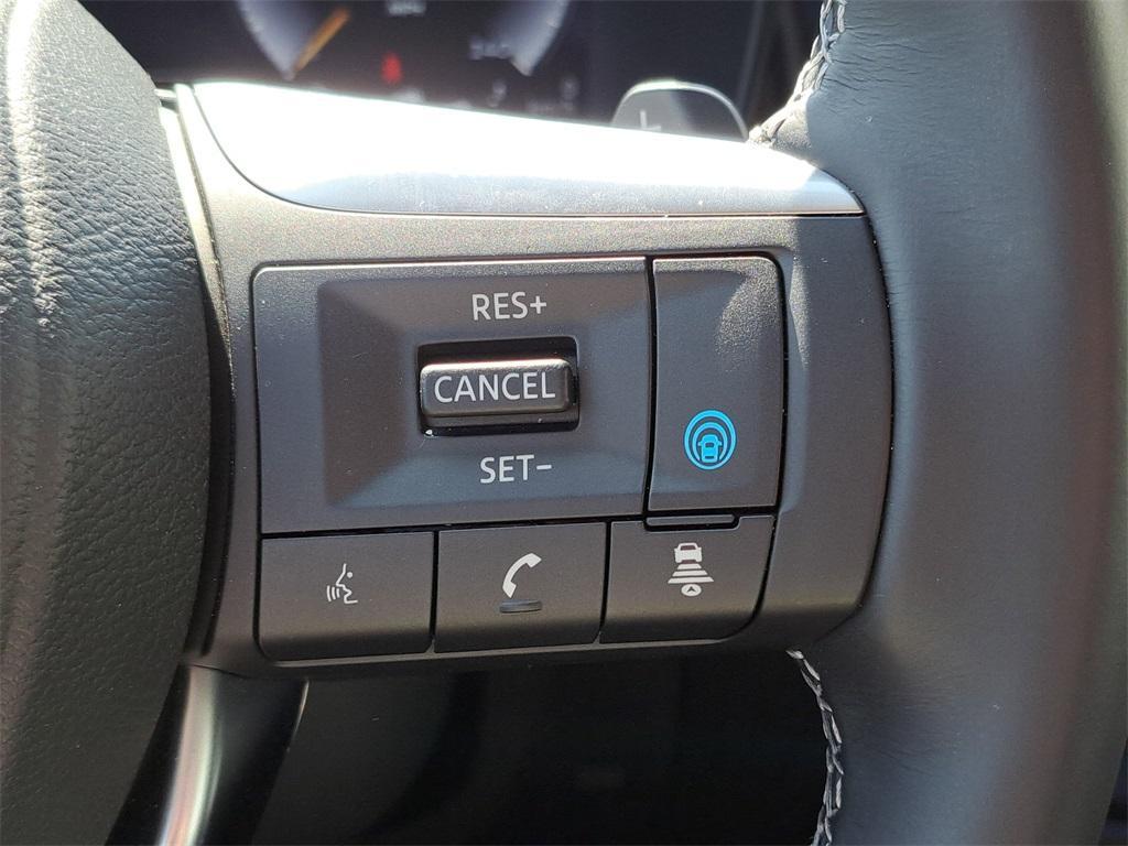 used 2025 INFINITI QX60 car, priced at $50,000