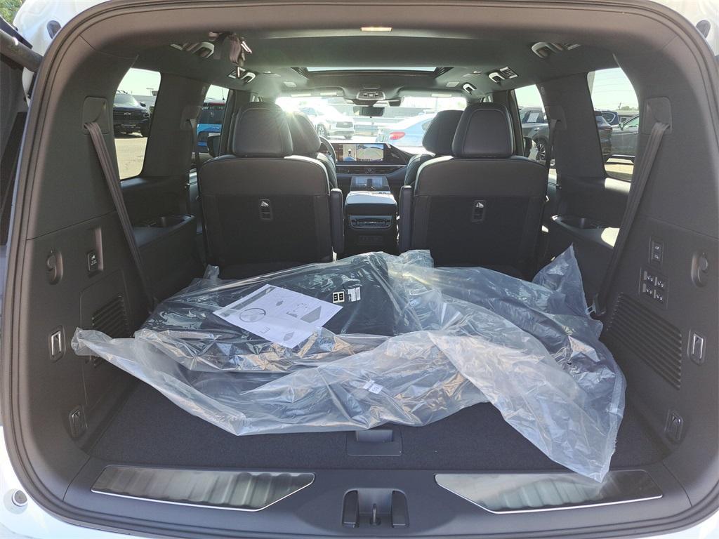 new 2026 INFINITI QX80 car, priced at $94,334