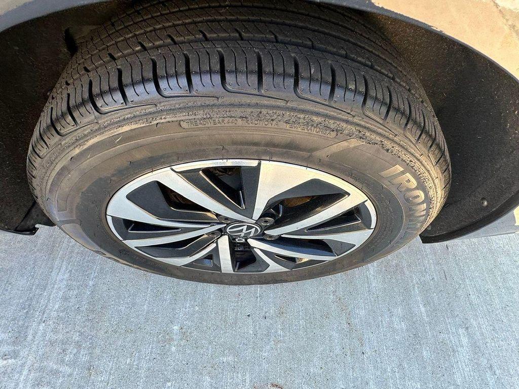 used 2024 Volkswagen Jetta car, priced at $15,995