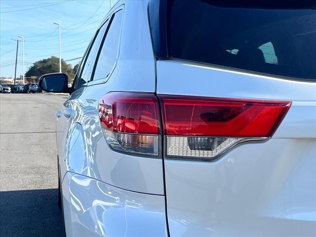 used 2019 Toyota Highlander car, priced at $21,500