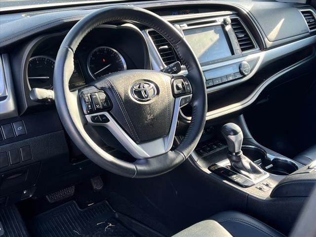 used 2019 Toyota Highlander car, priced at $21,500