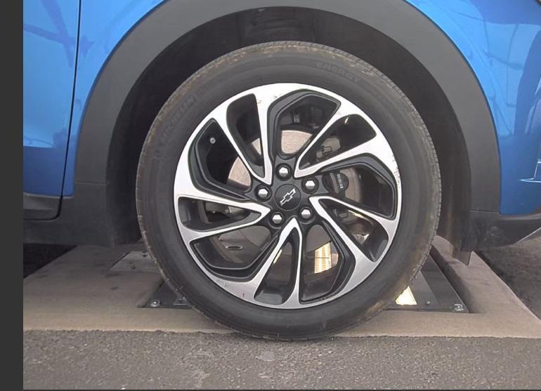 used 2023 Chevrolet Bolt EUV car, priced at $25,000