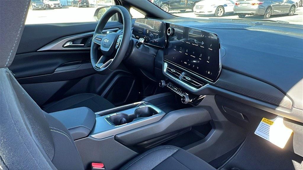 new 2026 Chevrolet Equinox EV car, priced at $31,495