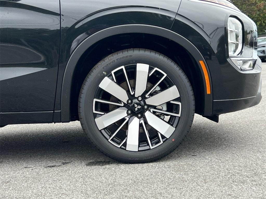 new 2025 Mitsubishi Outlander car, priced at $41,950