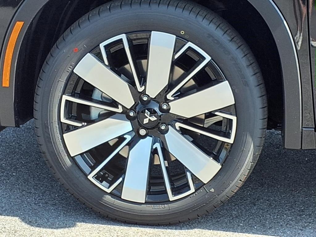 new 2025 Mitsubishi Outlander car