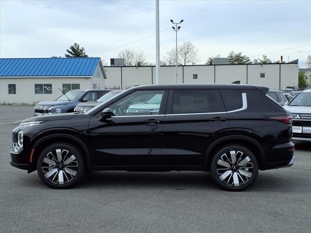 new 2025 Mitsubishi Outlander car, priced at $39,870