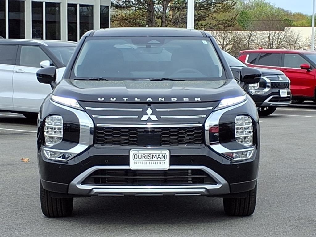 new 2025 Mitsubishi Outlander car, priced at $39,870