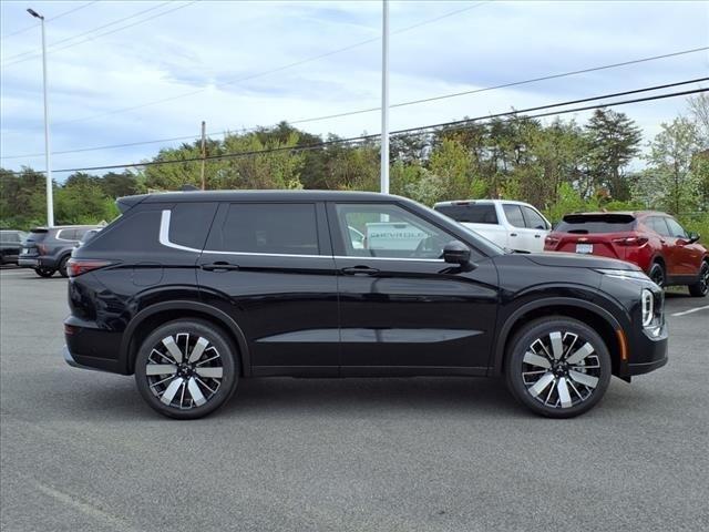 new 2025 Mitsubishi Outlander car, priced at $39,870