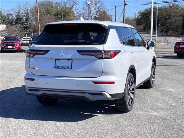 new 2025 Mitsubishi Outlander car, priced at $40,625