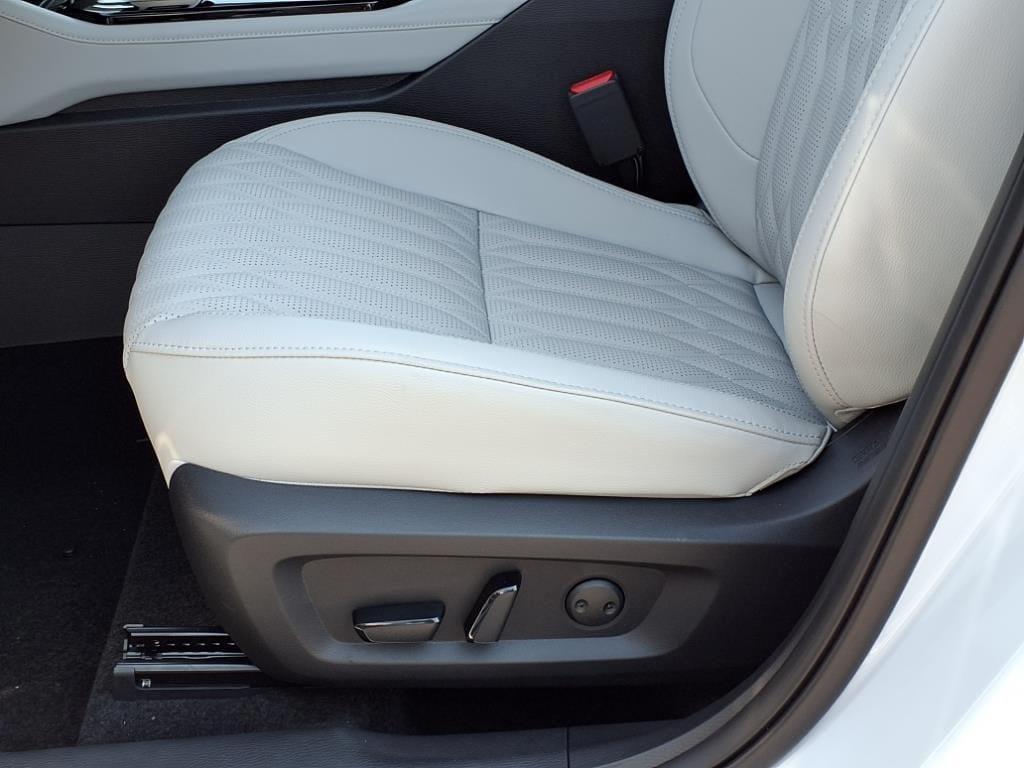 new 2025 Mitsubishi Outlander car, priced at $43,750