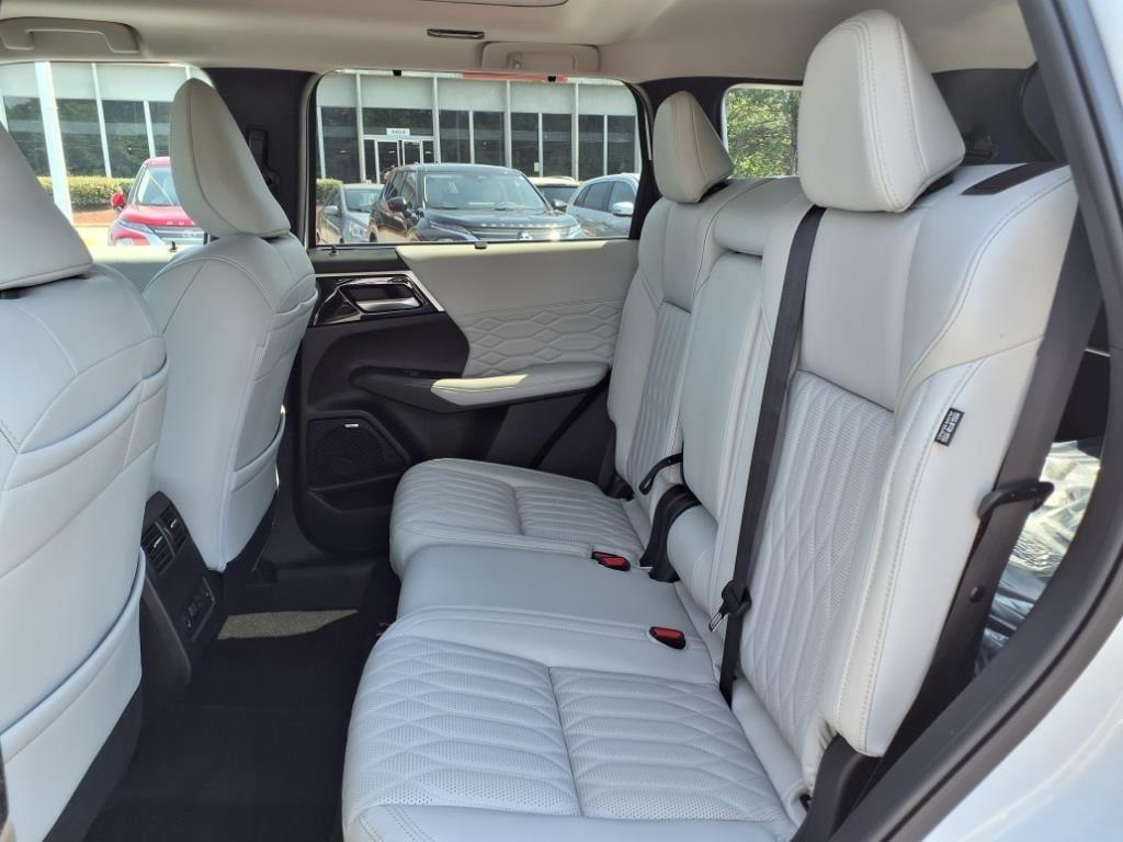 new 2025 Mitsubishi Outlander car, priced at $43,750