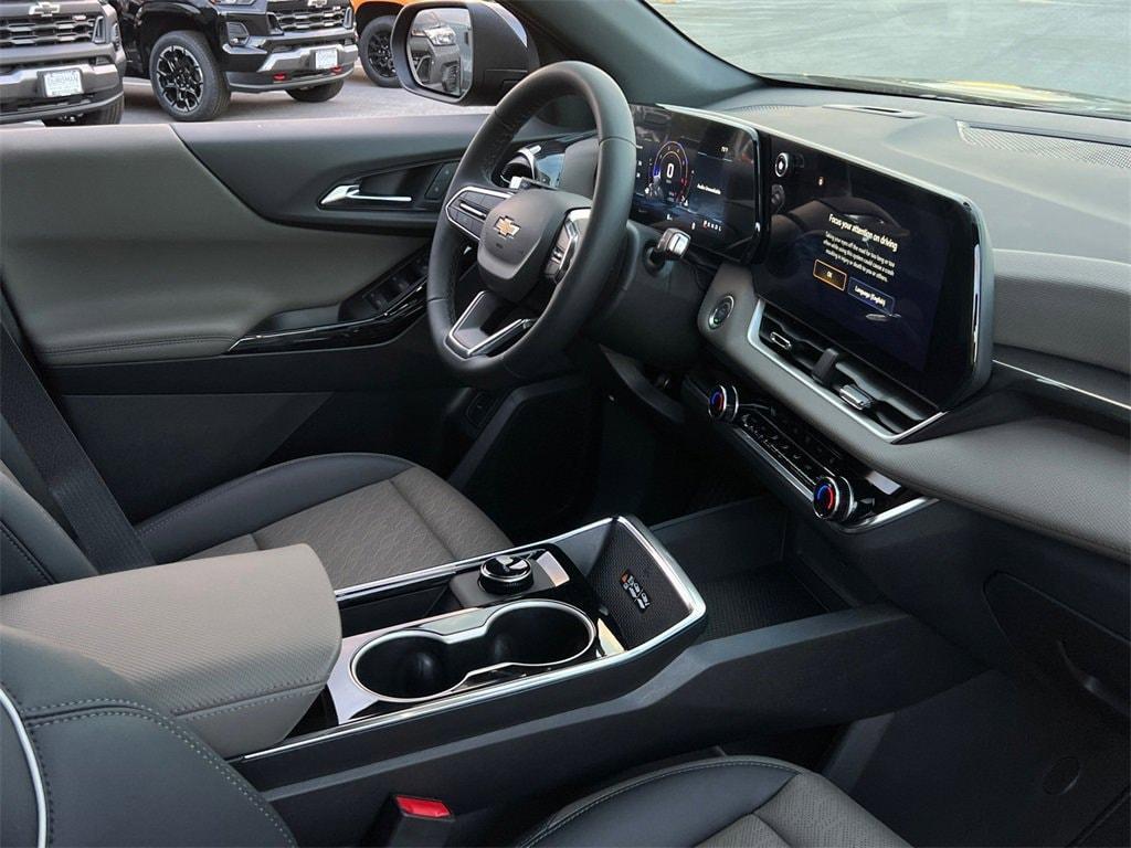 new 2026 Chevrolet Equinox car, priced at $28,545