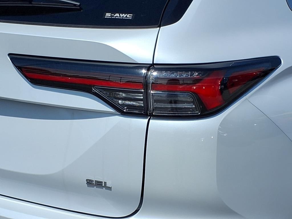 new 2025 Mitsubishi Outlander car