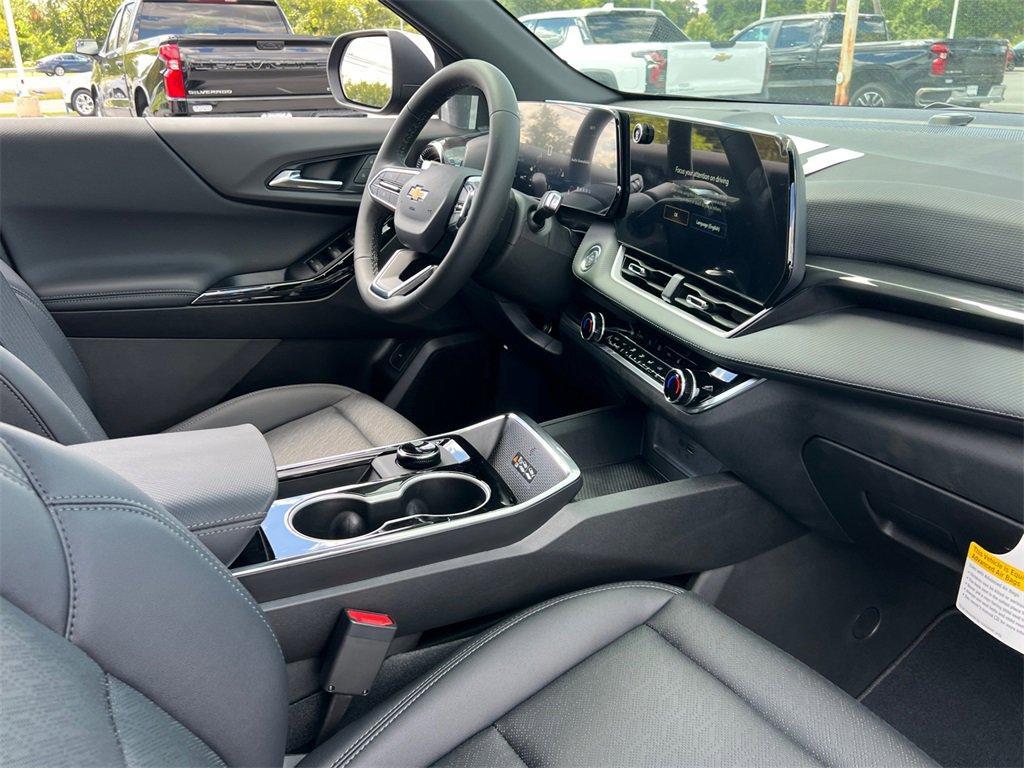 new 2026 Chevrolet Equinox car, priced at $30,540