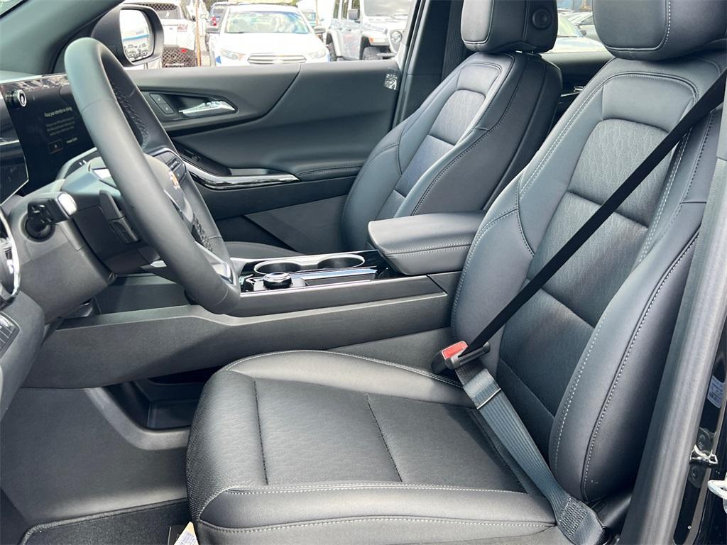 new 2026 Chevrolet Equinox car, priced at $32,495