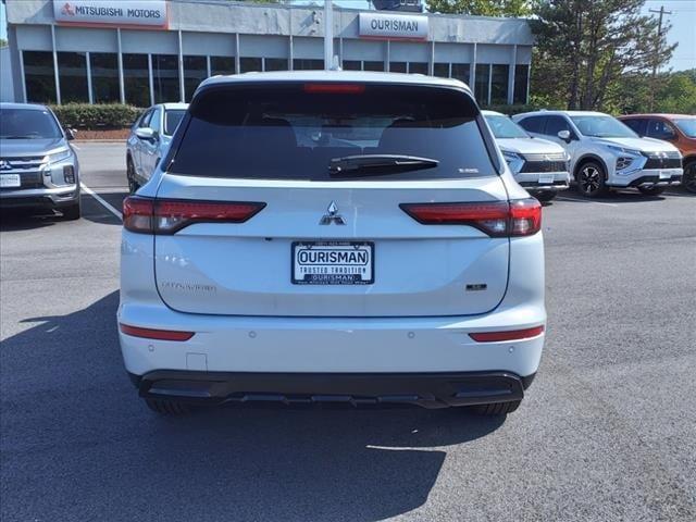 new 2024 Mitsubishi Outlander car, priced at $38,100