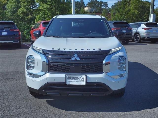 new 2024 Mitsubishi Outlander car, priced at $38,100