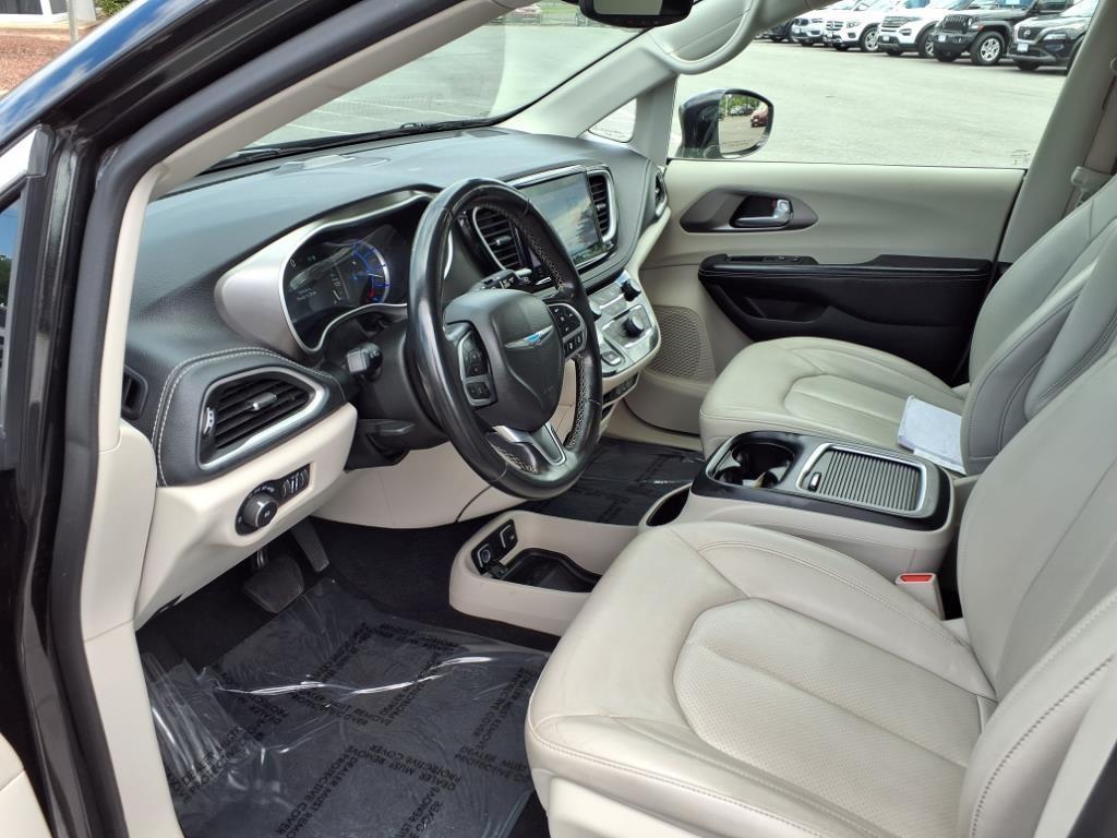 used 2021 Chrysler Pacifica Hybrid car, priced at $27,000