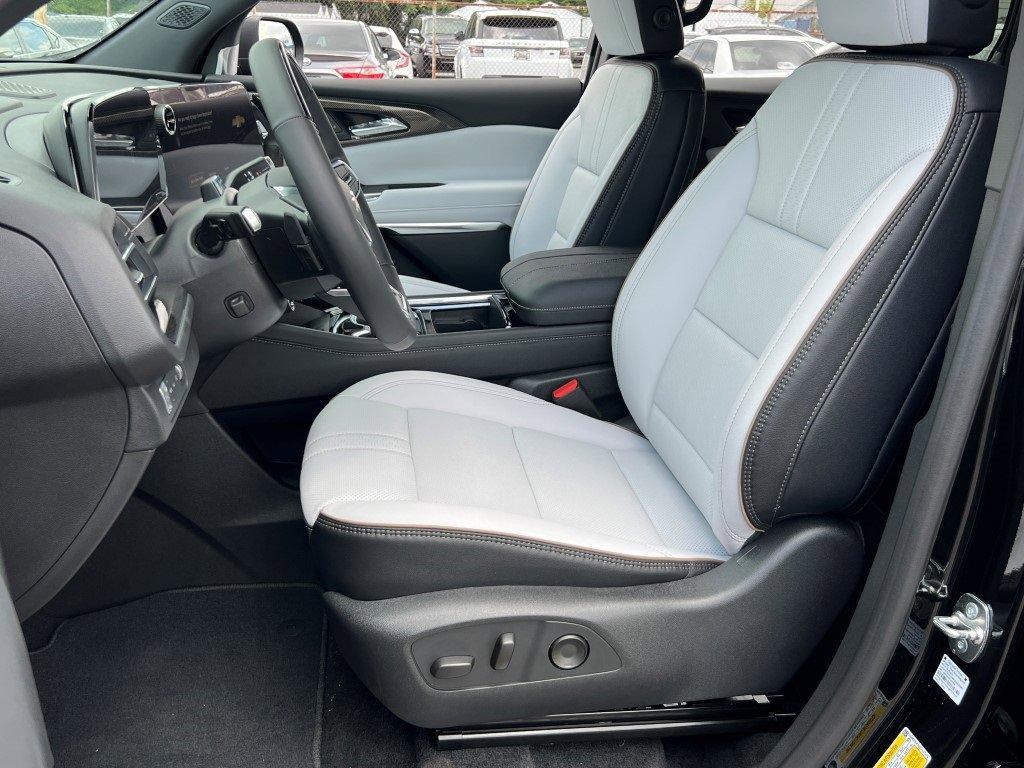 new 2026 Chevrolet Traverse car, priced at $54,795