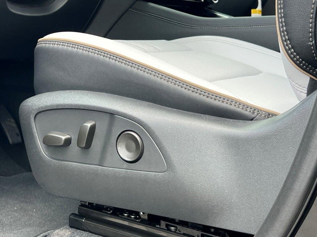 new 2026 Chevrolet Traverse car, priced at $54,795