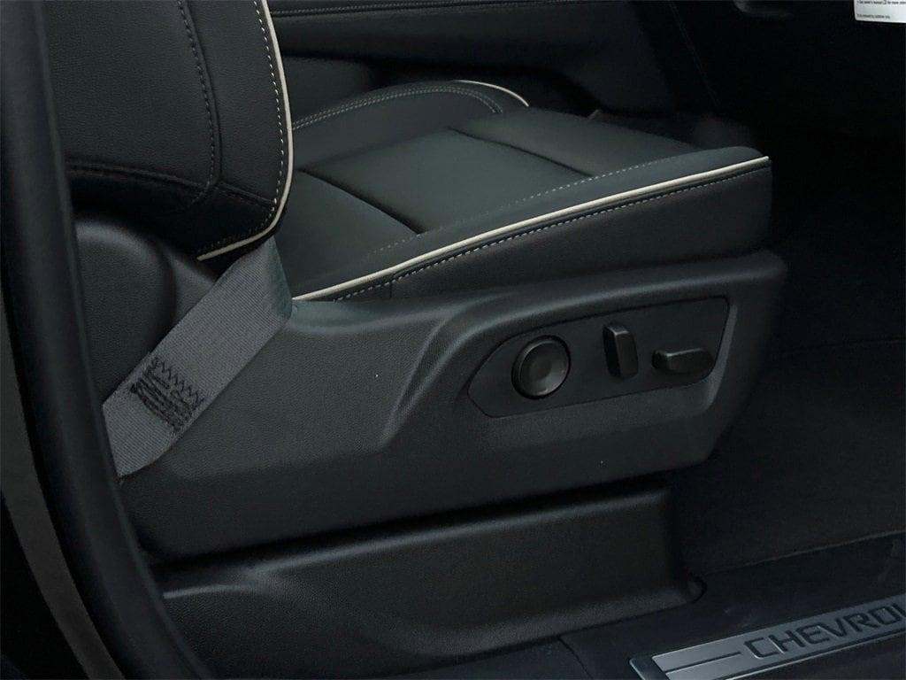 new 2025 Chevrolet Suburban car, priced at $78,709