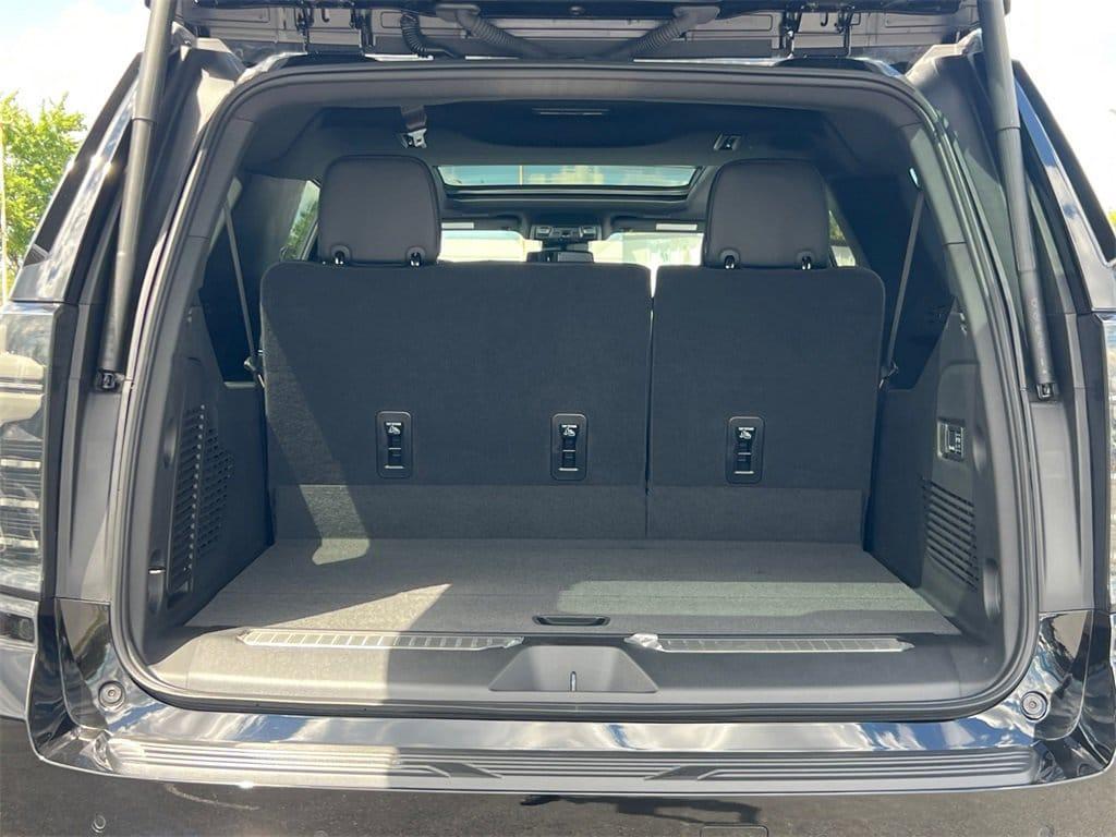 new 2025 Chevrolet Suburban car, priced at $78,709