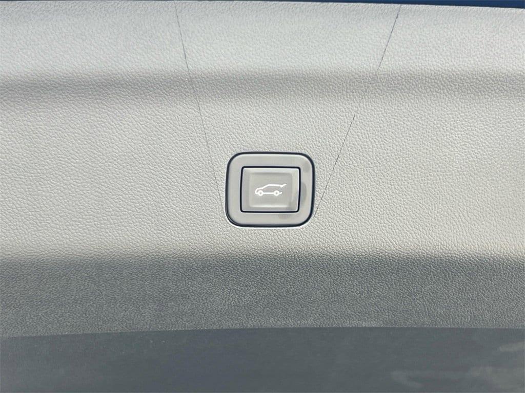 new 2025 Chevrolet Suburban car, priced at $78,709