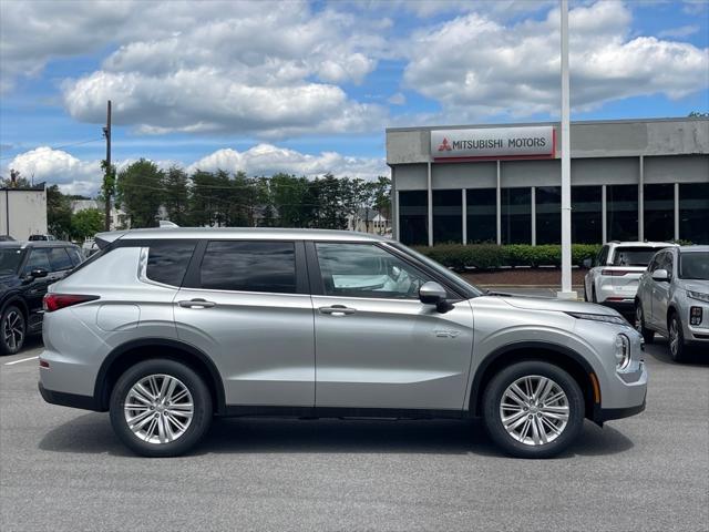 new 2025 Mitsubishi Outlander car
