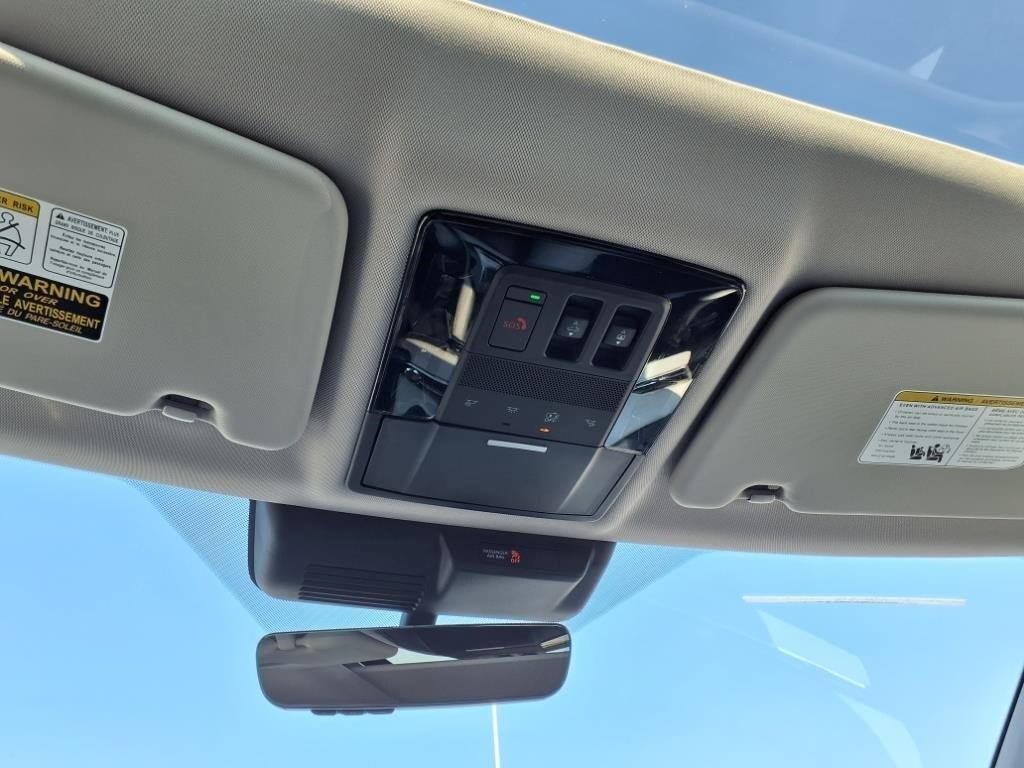 new 2025 Mitsubishi Outlander car