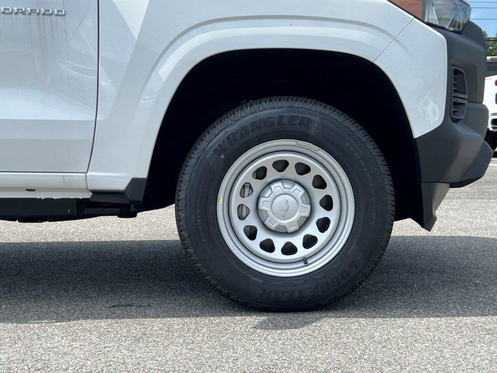new 2025 Chevrolet Colorado car, priced at $30,195
