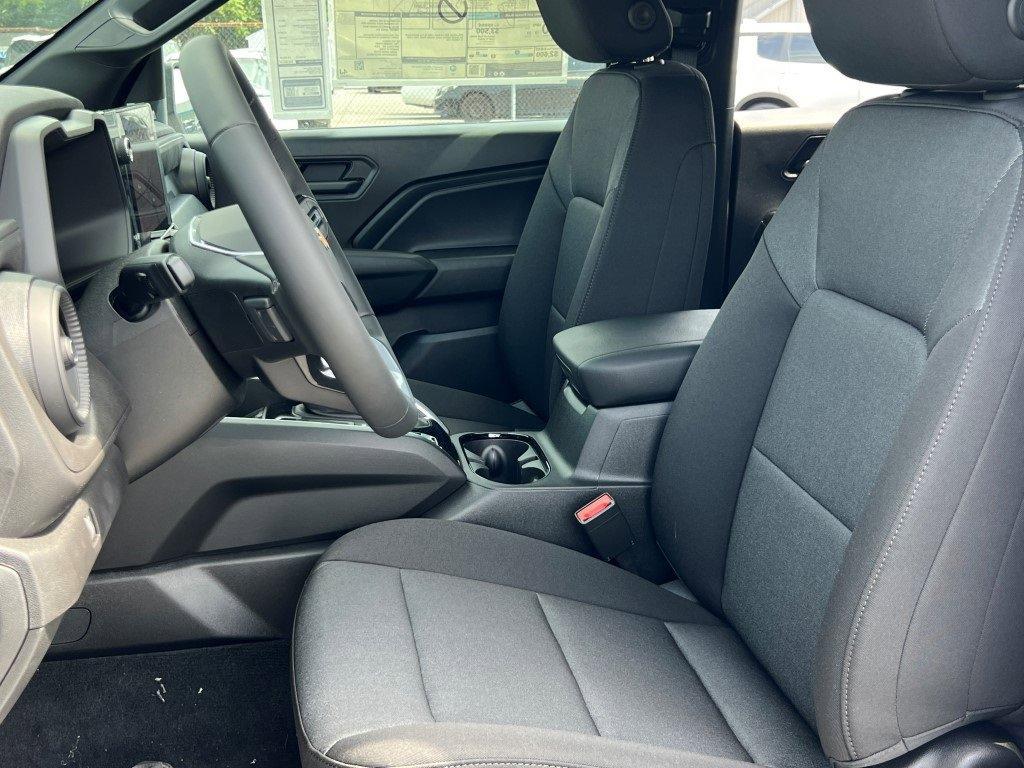 new 2025 Chevrolet Colorado car, priced at $30,195