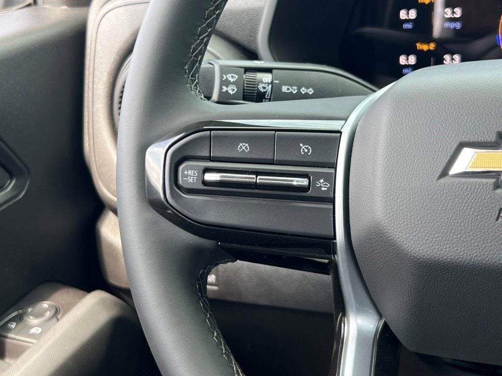 new 2025 Chevrolet Colorado car, priced at $30,195