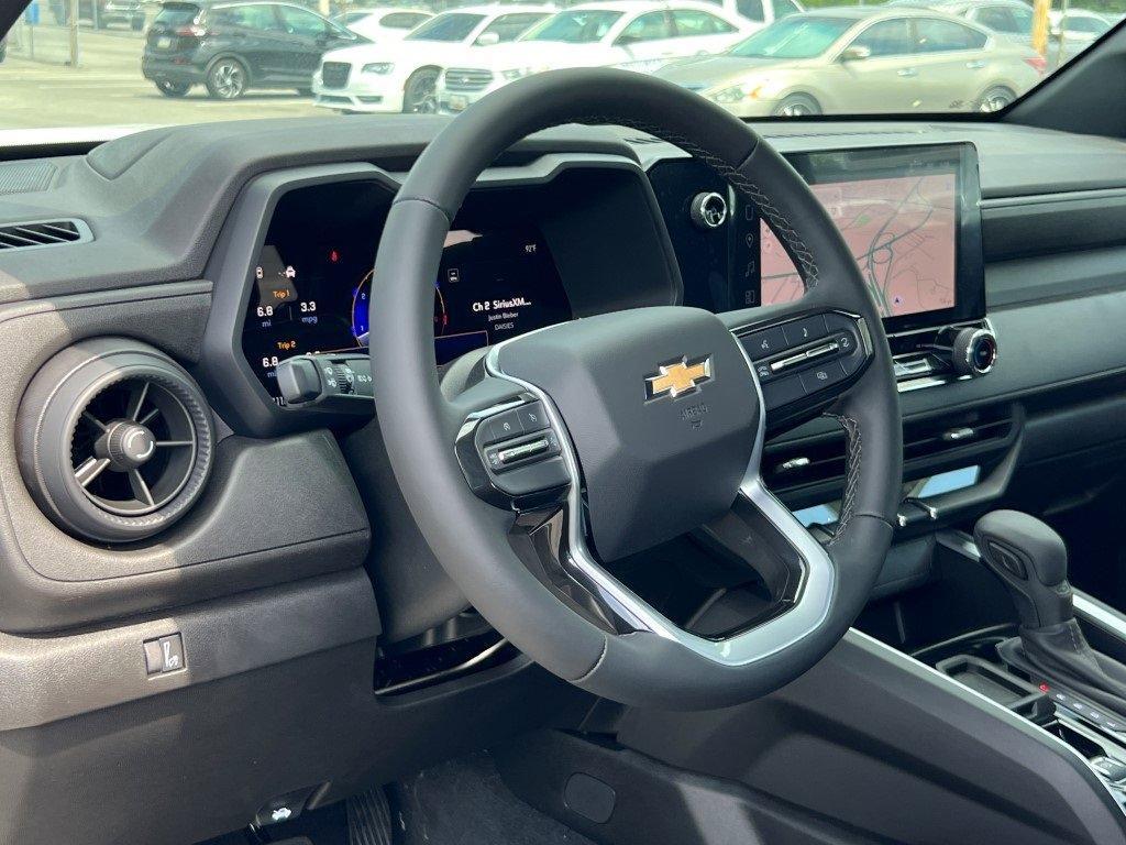 new 2025 Chevrolet Colorado car, priced at $30,195