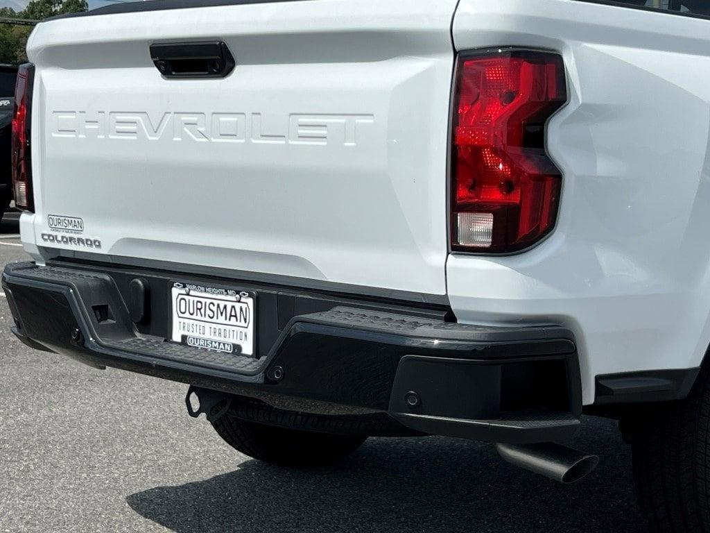 new 2025 Chevrolet Colorado car, priced at $30,195