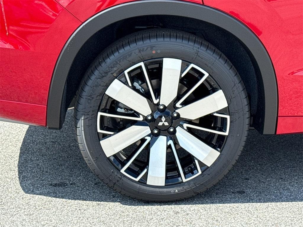 new 2025 Mitsubishi Outlander car, priced at $46,810