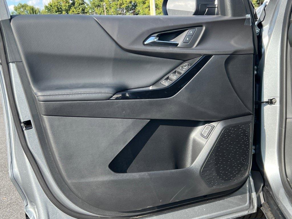 new 2026 Chevrolet Equinox car, priced at $30,530