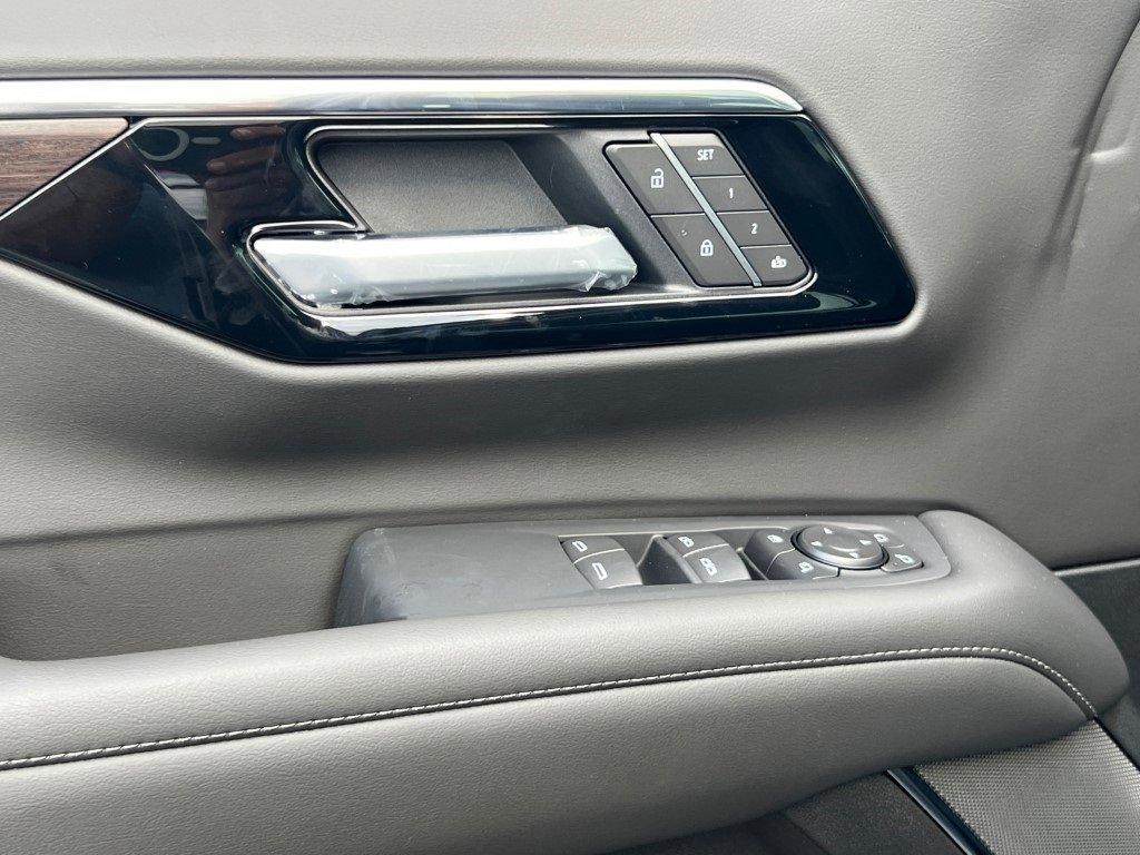 new 2025 Chevrolet Suburban car, priced at $72,225