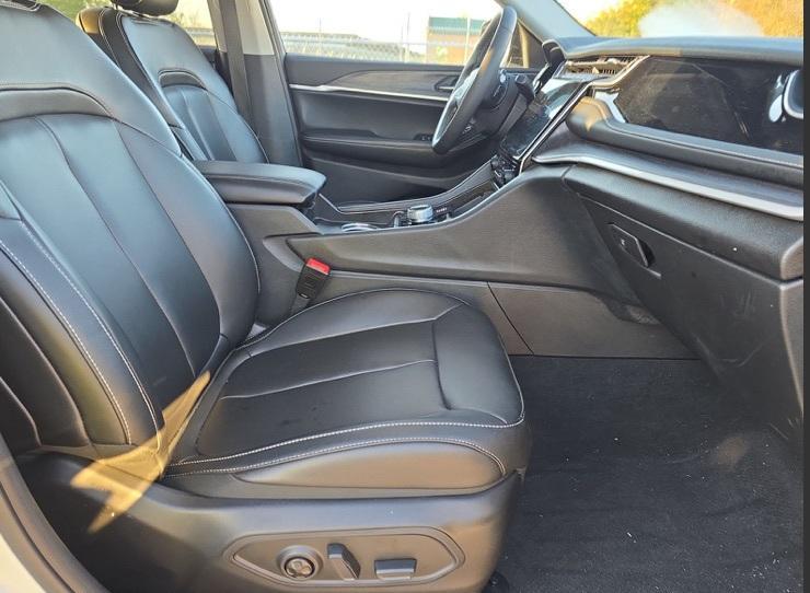 used 2023 Jeep Grand Cherokee 4xe car, priced at $34,600