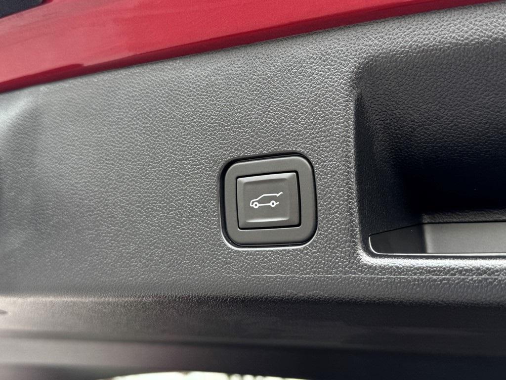 used 2024 Chevrolet Equinox EV car, priced at $25,000