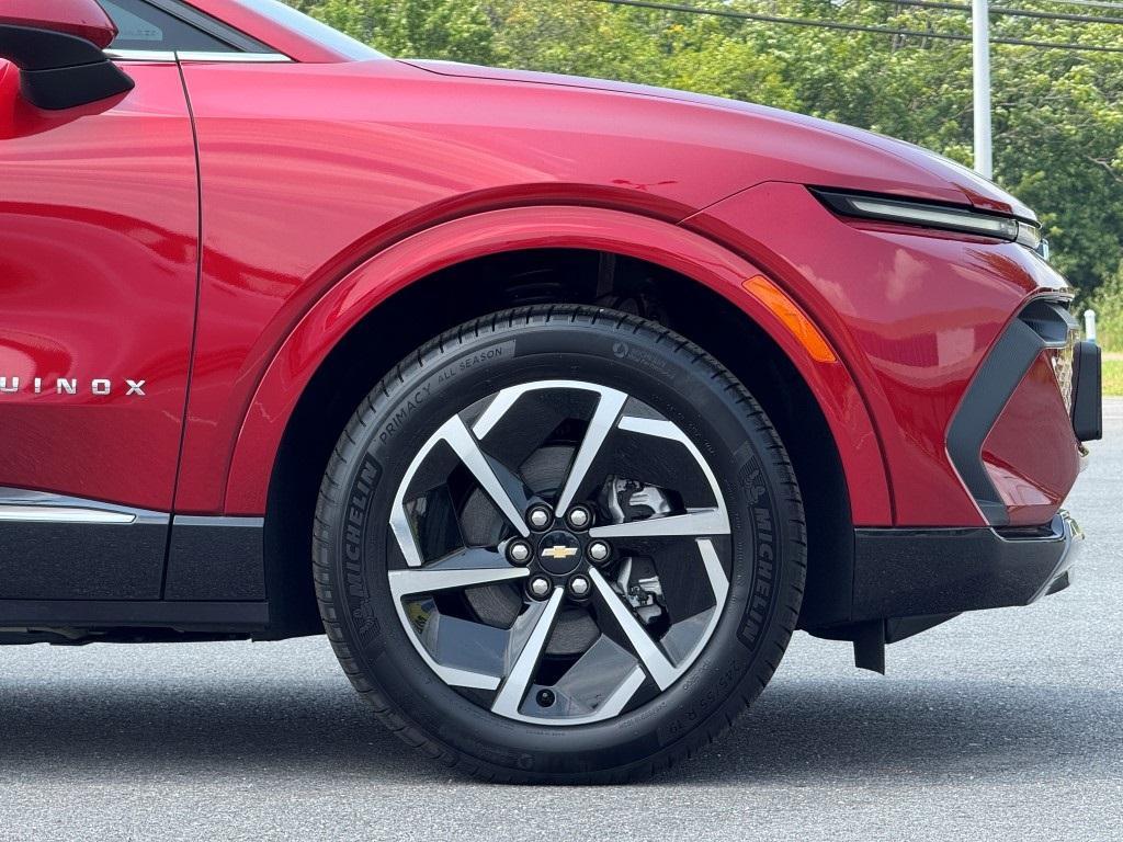 used 2024 Chevrolet Equinox EV car, priced at $25,000